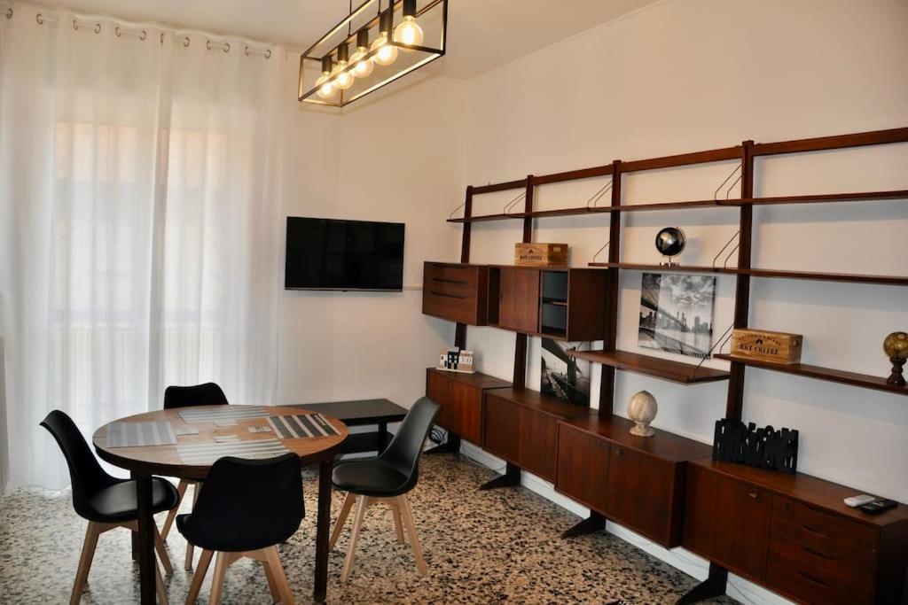 M.Aurelio Black & White Milano Dış mekan fotoğraf