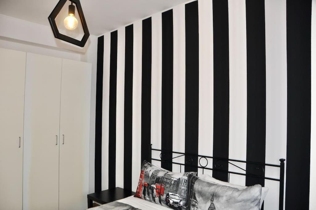 M.Aurelio Black & White Milano Dış mekan fotoğraf